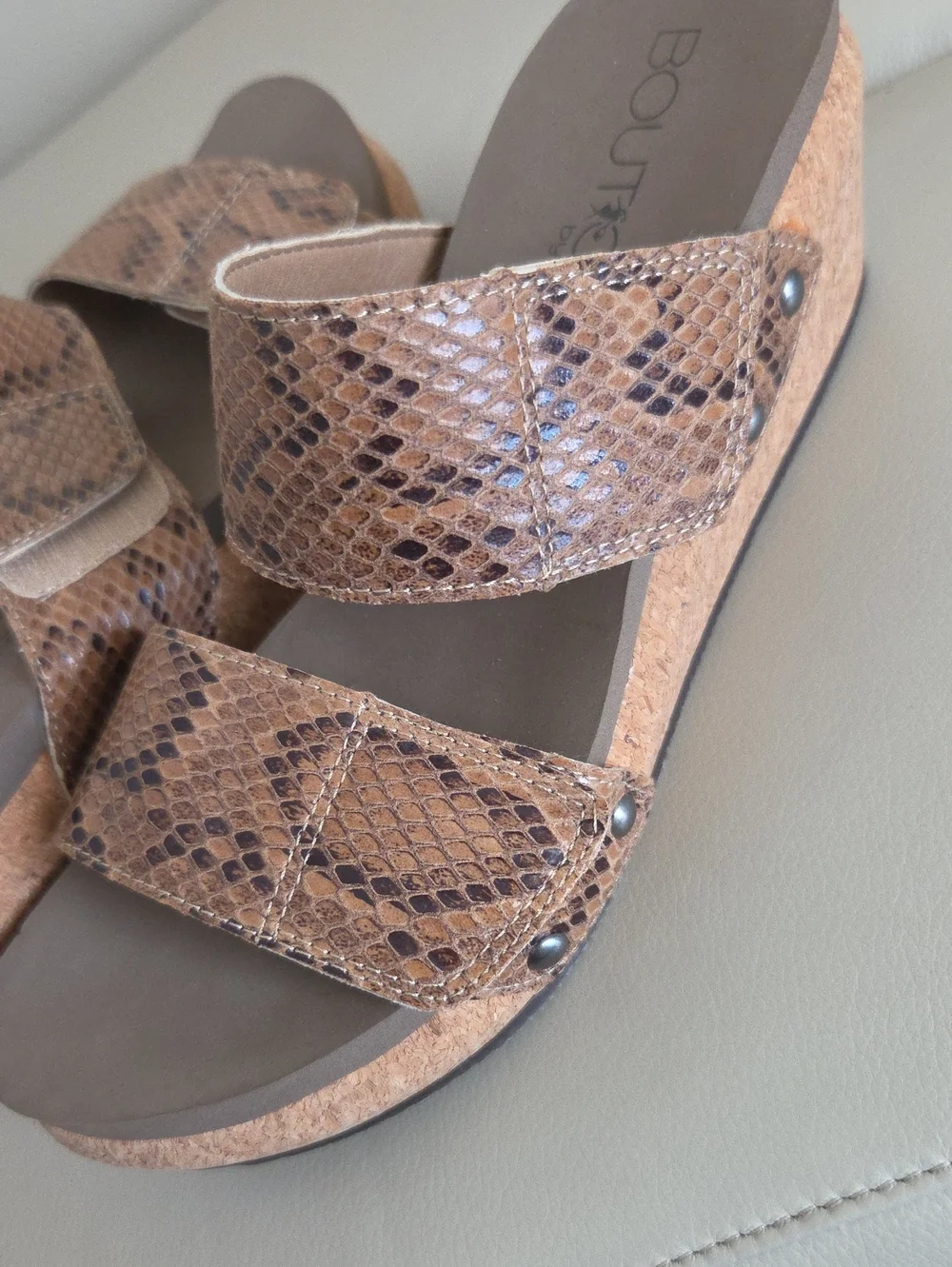 Boutique by  Corkys Tan Brown Snakeskin Platform Slide Sandals Size 9